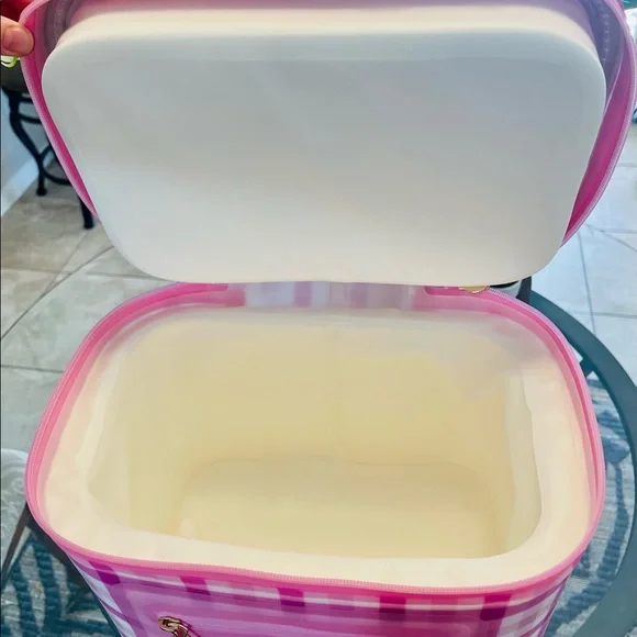 HP Stoney Clover Lane Soft Sided Cooler - Picture 10 of 16